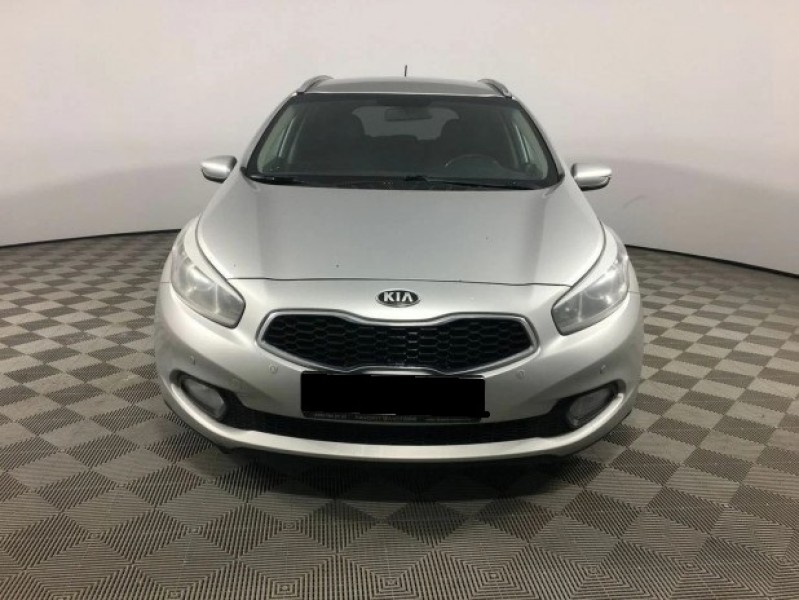 Автомобиль Kia, Ceed, 2014 года, AT, пробег 124731 км