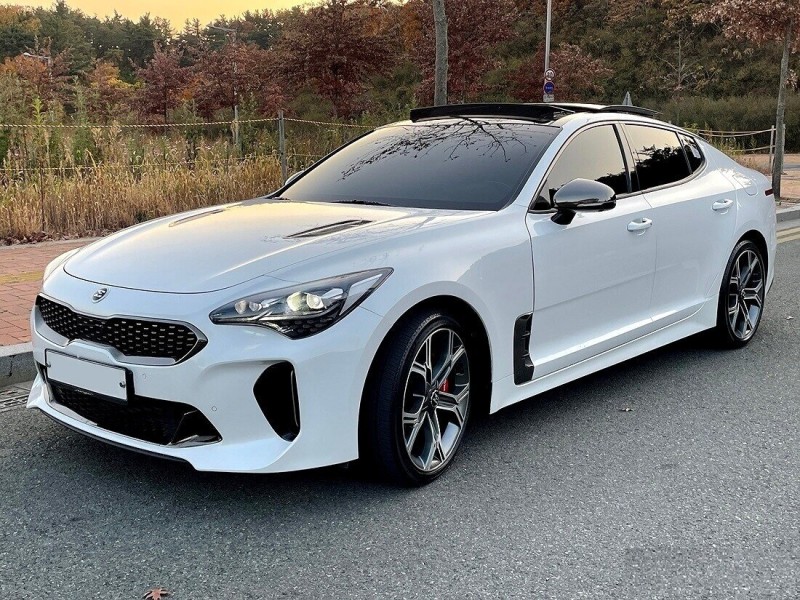 Автомобиль Kia, Stinger, 2019 года, AT, пробег 52777 км