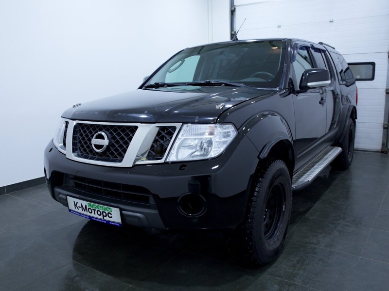 Автомобиль Nissan, Navara (Frontier), 2011 года, AT, пробег 150000 км