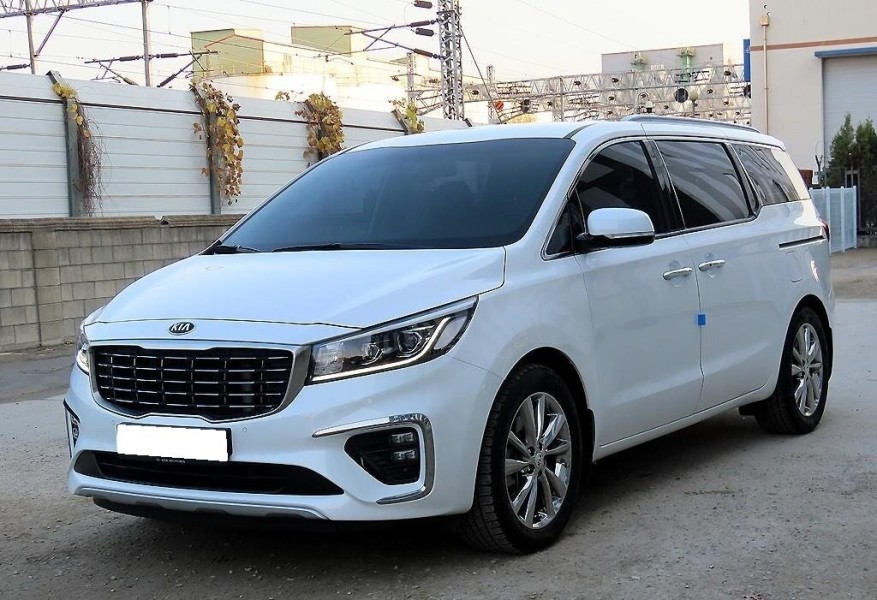 Автомобиль Kia, Carnival, 2019 года, AT, пробег 47023 км