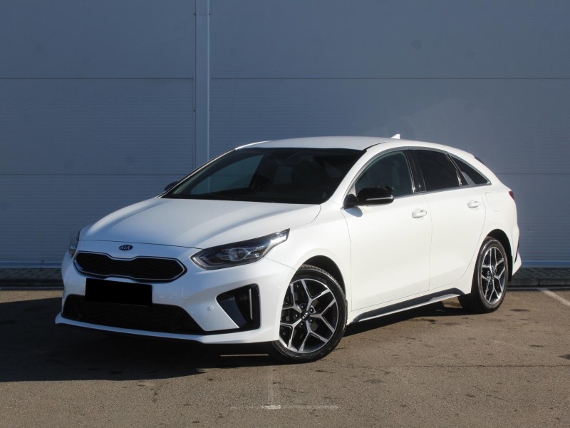 Автомобиль Kia, Proceed, 2019 года, AMT, пробег 18001 км