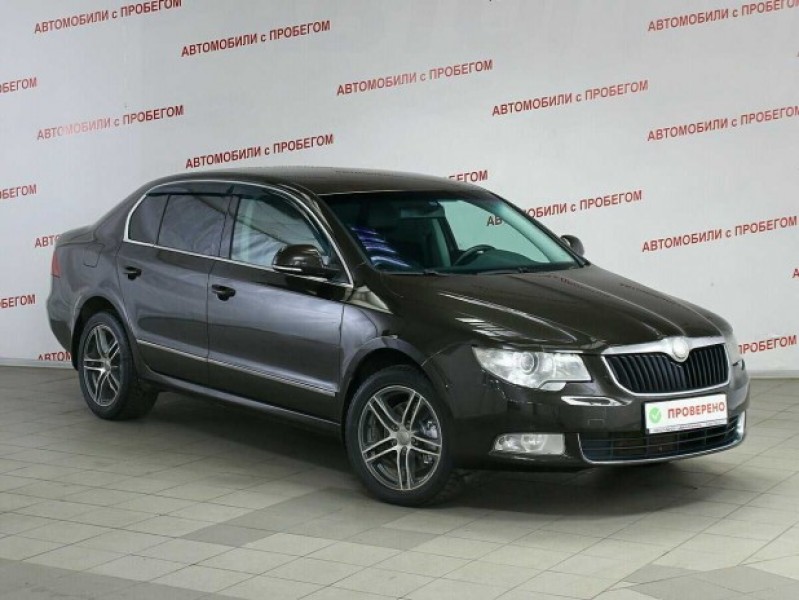 Автомобиль Skoda, Superb, 2012 года, AMT, пробег 132233 км