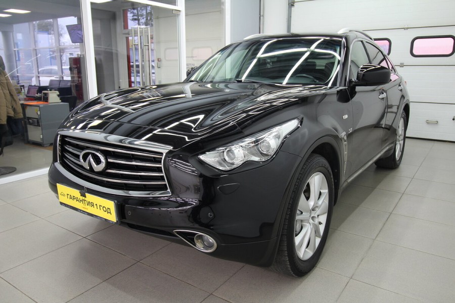 Автомобиль Infiniti, QX70, 2015 года, AT, пробег 137000 км