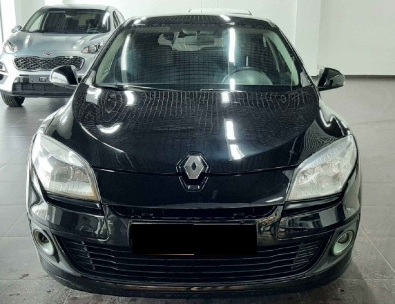 Автомобиль Renault, Megane, 2013 года, VT, пробег 140032 км