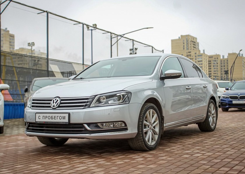 Автомобиль Volkswagen, Passat, 2011 года, AMT, пробег 88527 км