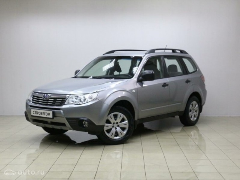 Автомобиль Subaru, Forester, 2010 года, AT, пробег 130000 км