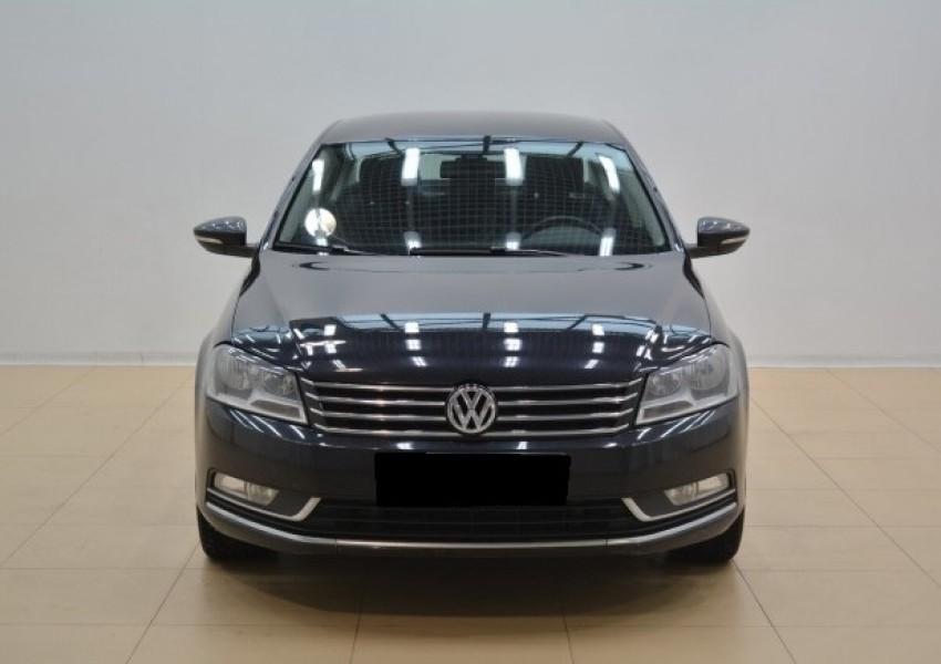 Автомобиль Volkswagen, Passat, 2011 года, AMT, пробег 110576 км