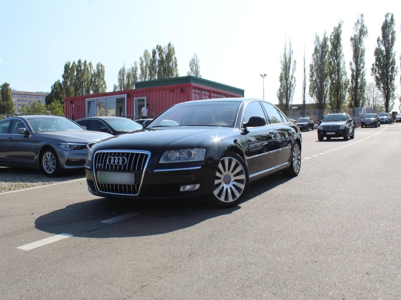 Автомобиль Audi, A8, 2007 года, AT, пробег 220000 км