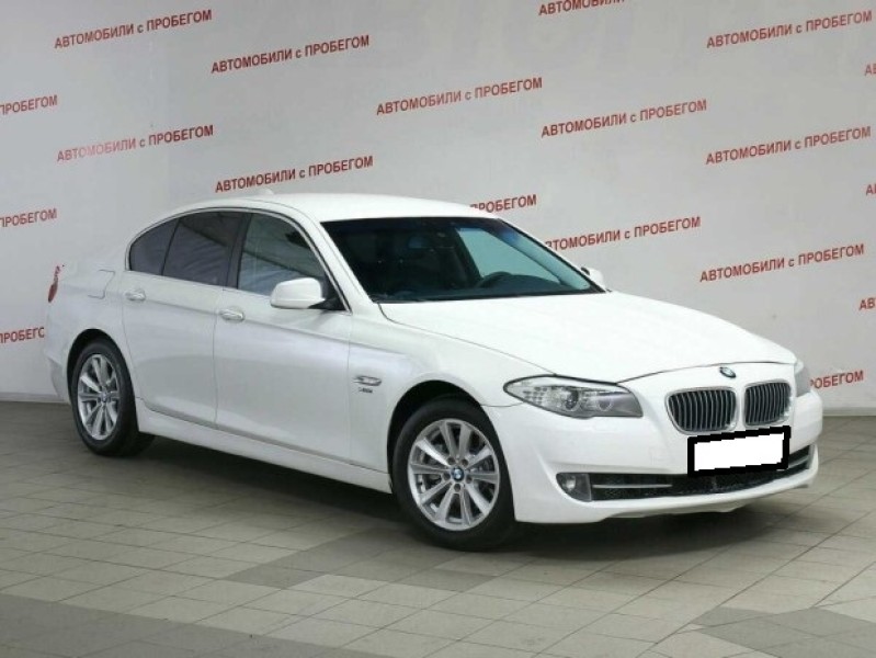 Автомобиль BMW, 5 серии, 2012 года, AT, пробег 134523 км