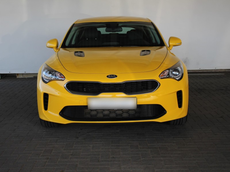 Автомобиль Kia, Stinger, 2018 года, AT, пробег 18000 км