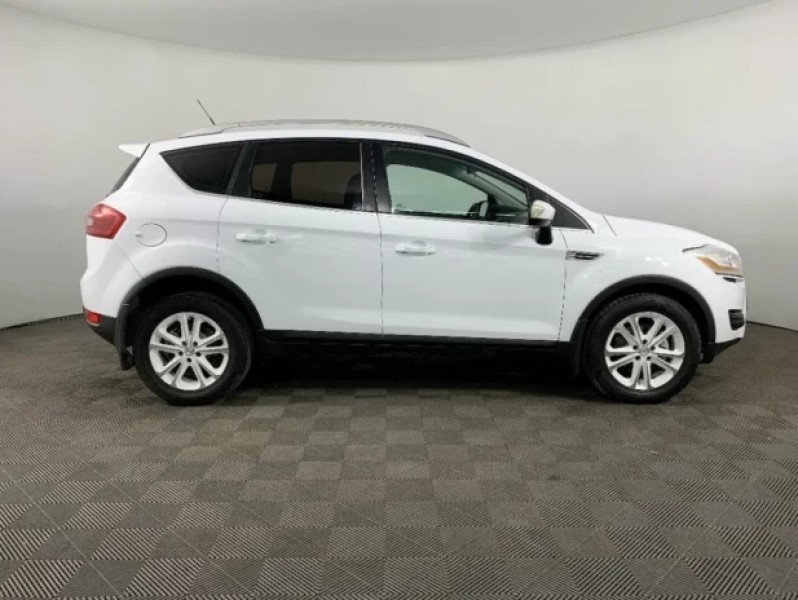 Автомобиль Ford, Kuga, 2011 года, AT, пробег 107391 км