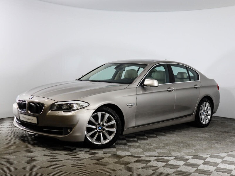 Автомобиль BMW, 5 серии, 2013 года, AT, пробег 101806 км