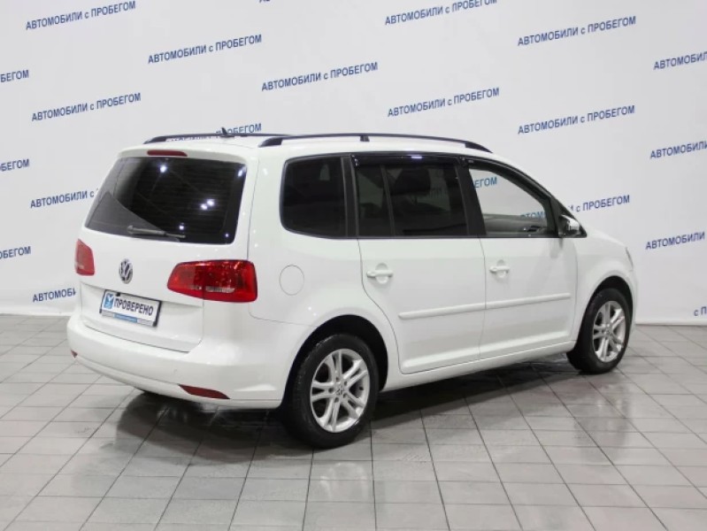 Автомобиль Volkswagen, Touran, 2014 года, MT, пробег 82038 км