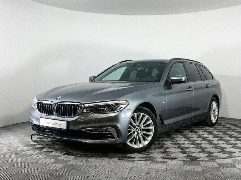 Автомобиль BMW, 5 серии, 2017 года, AT, пробег 137366 км