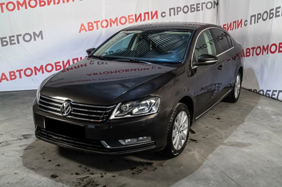 Автомобиль Volkswagen, Passat, 2013 года, AMT, пробег 71060 км