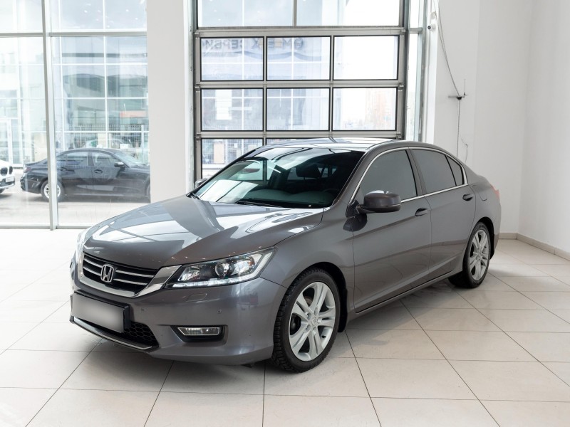 Автомобиль Honda, Accord, 2013 года, AT, пробег 136740 км