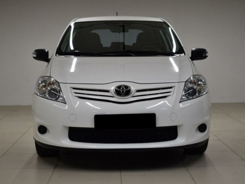 Автомобиль Toyota, Auris, 2011 года, AT, пробег 143785 км