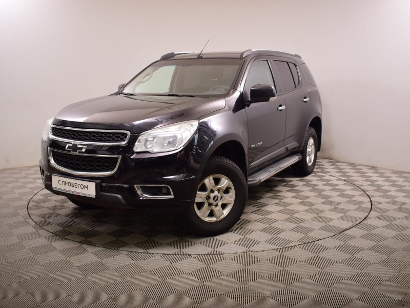 Автомобиль Chevrolet, TrailBlazer, 2013 года, MT, пробег 130000 км