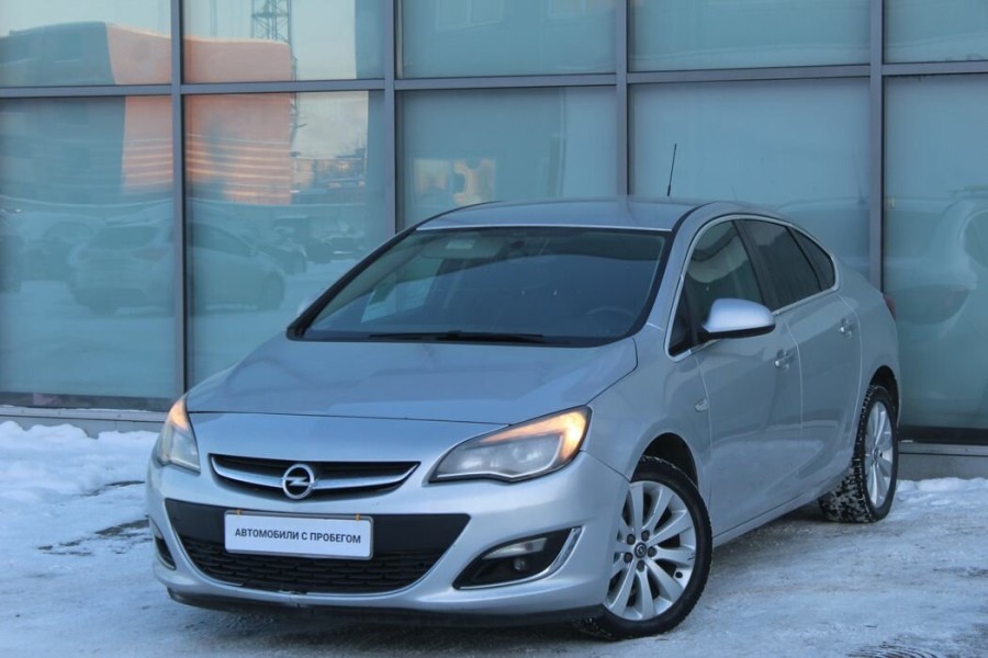 Автомобиль Opel, Astra, 2013 года, AT, пробег 144000 км