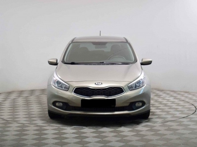 Автомобиль Kia, Ceed, 2013 года, MT, пробег 72745 км