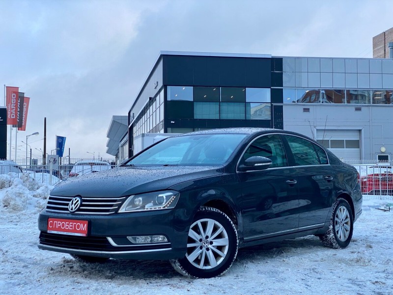 Автомобиль Volkswagen, Passat, 2011 года, MT, пробег 230000 км