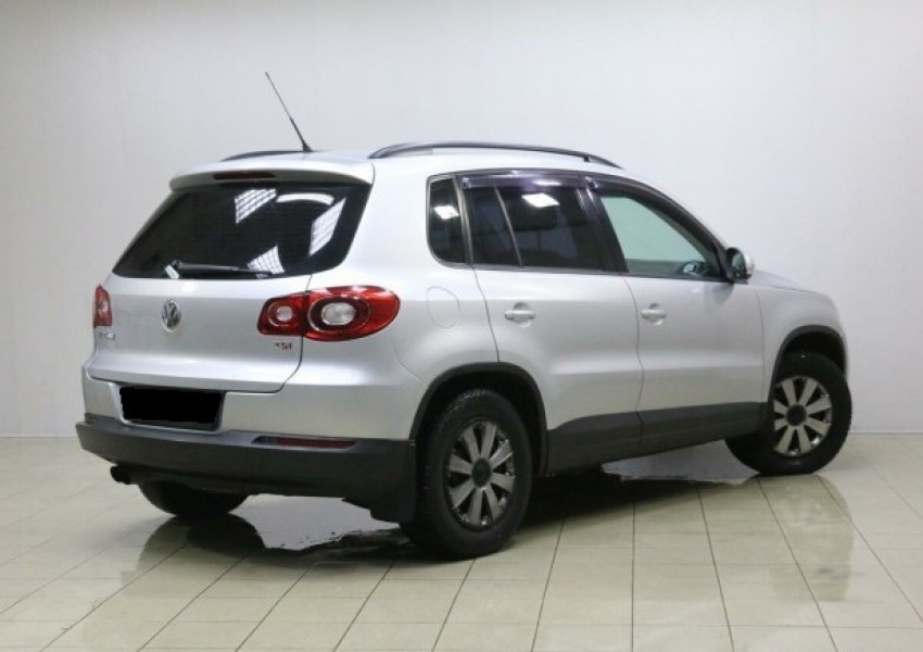 Автомобиль Volkswagen, Tiguan, 2010 года, MT, пробег 124322 км