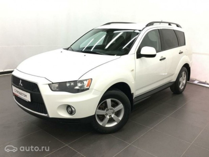 Автомобиль Mitsubishi, Outlander, 2011 года, MT, пробег 111935 км