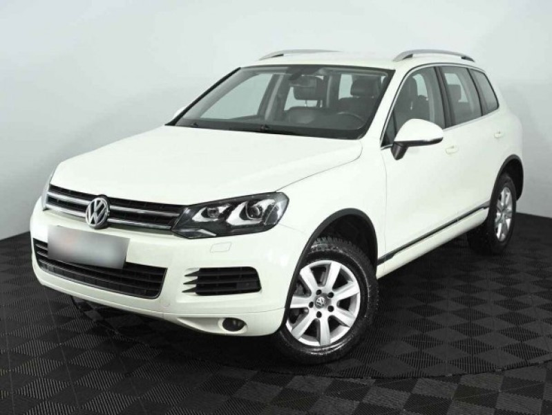 Автомобиль Volkswagen, Touareg, 2011 года, AT, пробег 157336 км